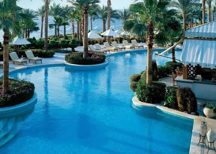 Dağ evi Gorgeous, Private Four Seasons 2-bedrooom - Access, Red Sea Views & Luxury Comfort *