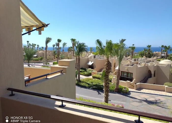 Gorgeous, Private Four Seasons 2-bedrooom - Access, Red Sea Views & Luxury Comfort