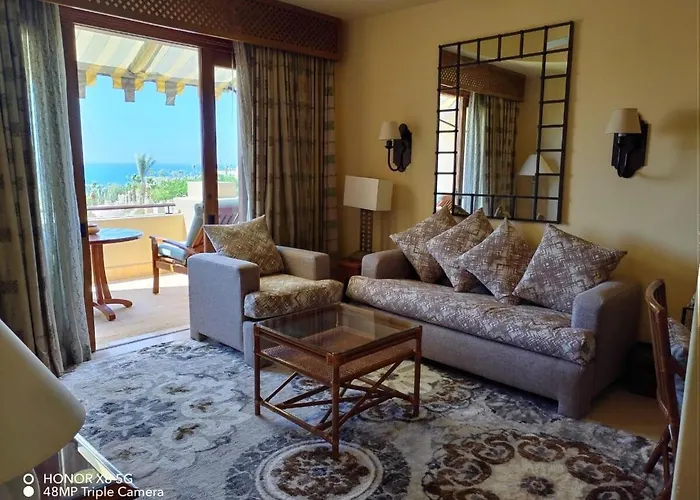 Gorgeous, Private Four Seasons 2-bedrooom - Access, Red Sea Views & Luxury Comfort * Şarm El-Şeyh