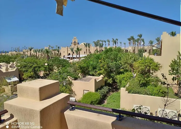 Gorgeous, Private Four Seasons 2-bedrooom - Access, Red Sea Views & Luxury Comfort *