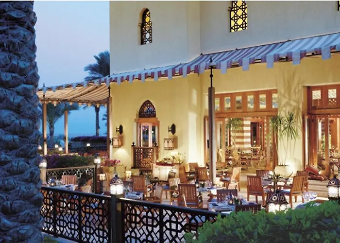 Gorgeous, Private Four Seasons 2-bedrooom - Access, Red Sea Views & Luxury Comfort *