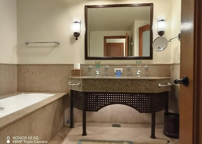 Gorgeous, Private Four Seasons 2-bedrooom - Access, Red Sea Views & Luxury Comfort Dağ evi *